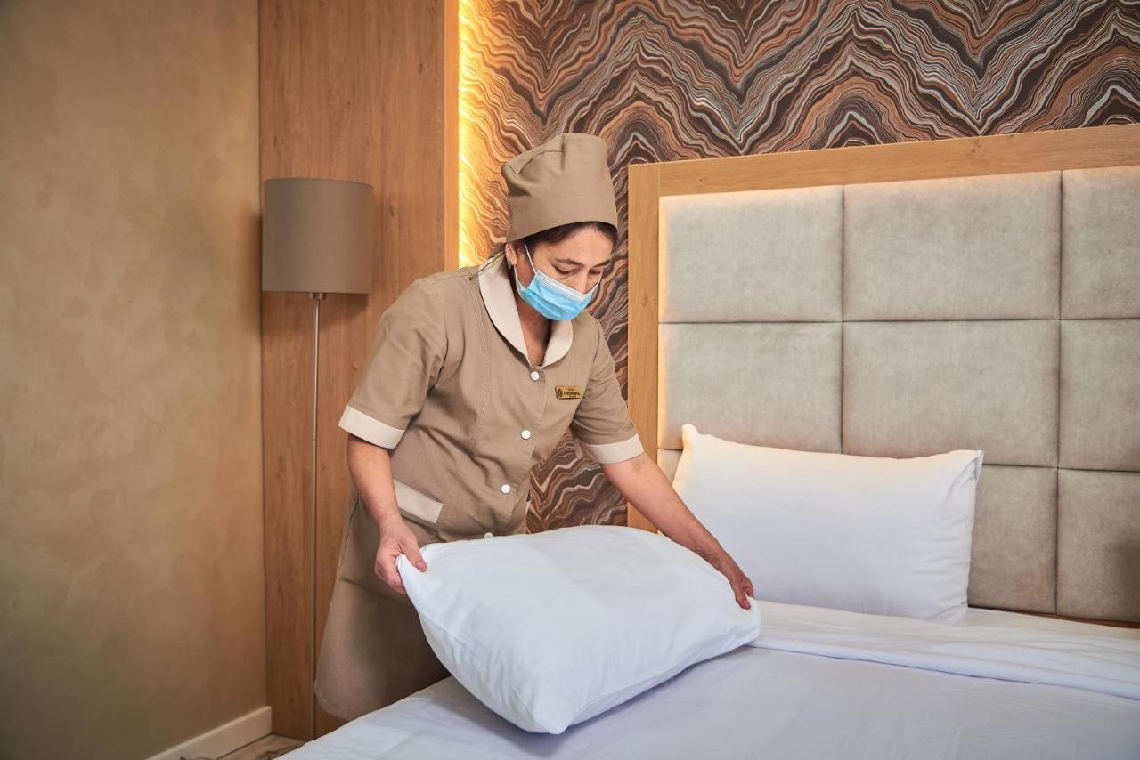 Edem Hotel Turkistan Εξωτερικό φωτογραφία